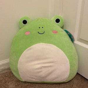WENDY THE FROG HUGGABLE